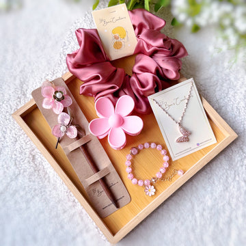 Bee's Collector's Set