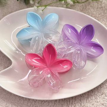 Cloud Petal Claw