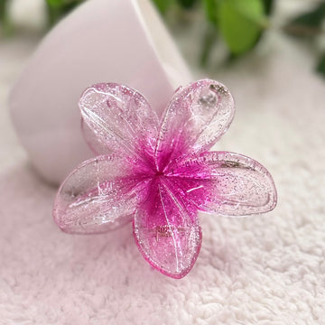 Sparkle Lily Claw