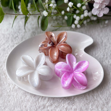 Marble Daisy Claw