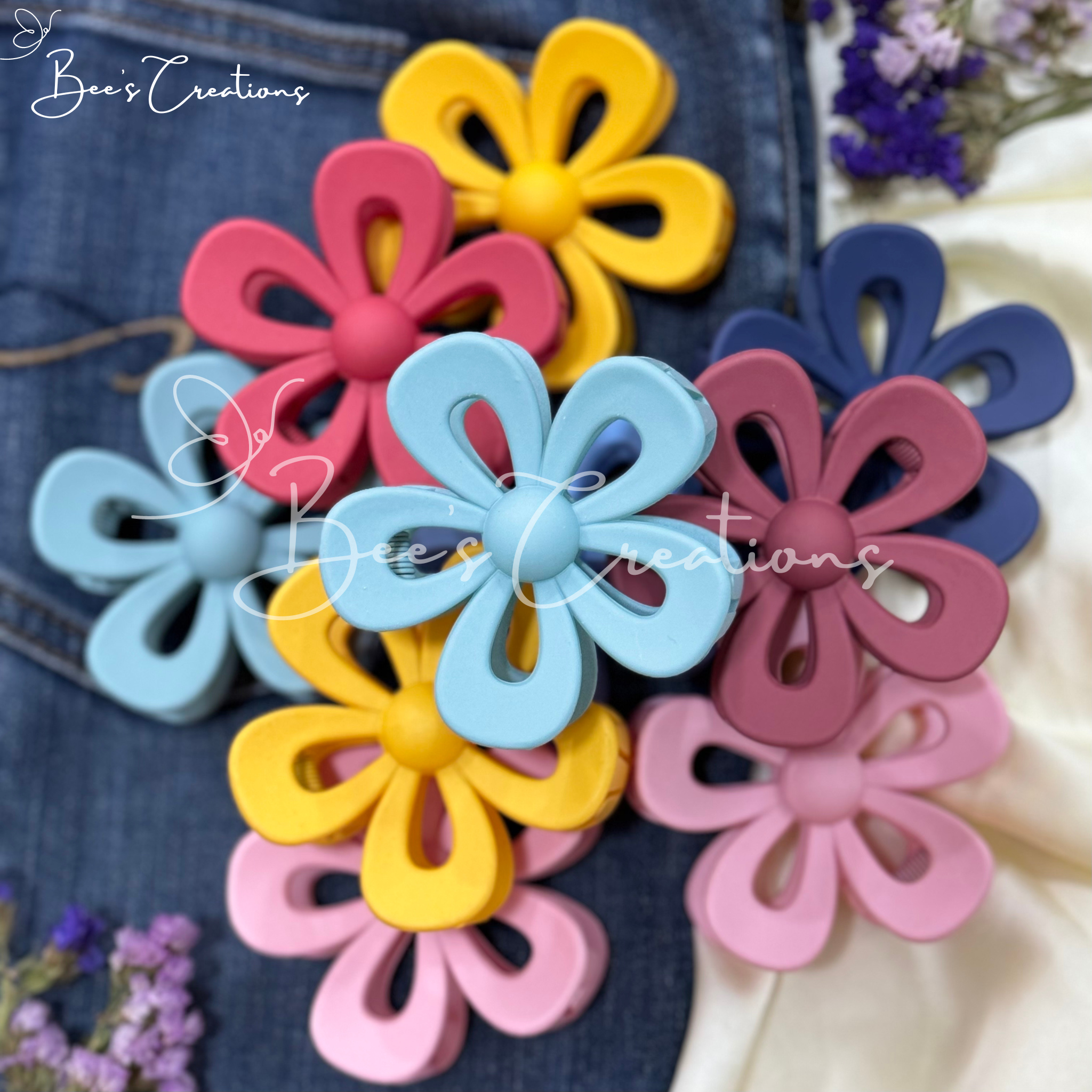 Pack Of 5 Hollow Flower Claw Clips